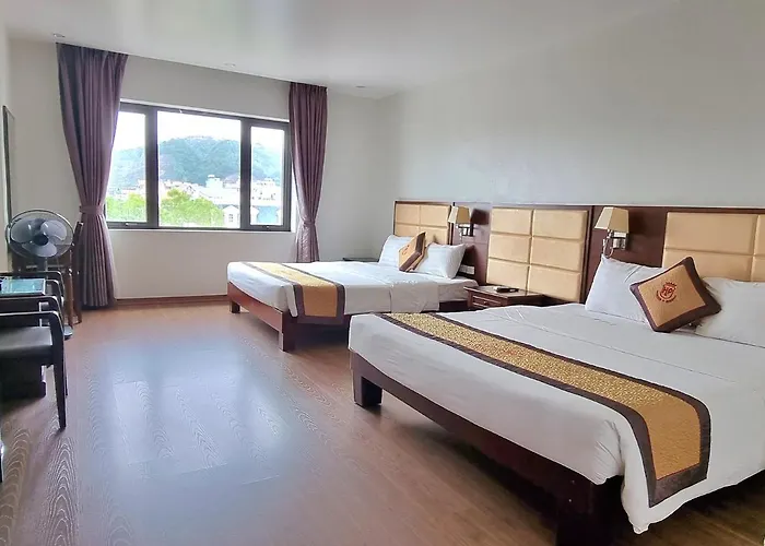 Khách sạn Luxury Ii